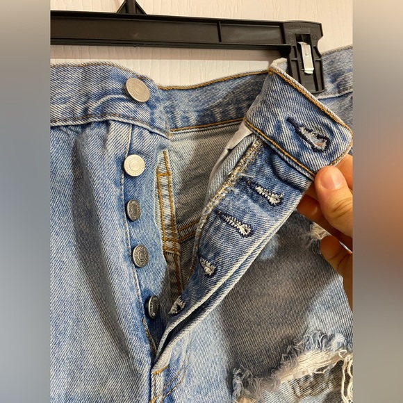 Levi’s 501 High Waist Distressed Ripped Button-fly Jean Denim Shorts Size 27 - Picture 5 of 15